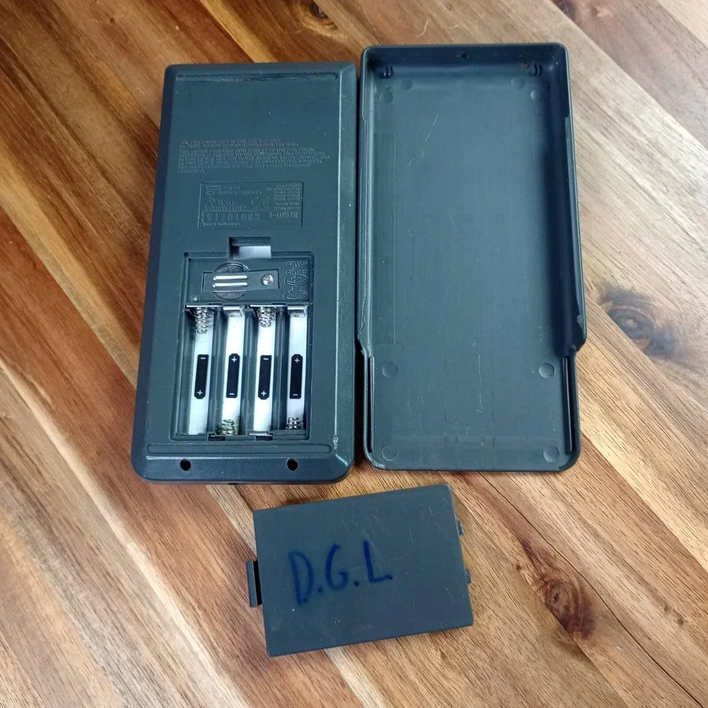 Texas Instruments TI-82 Graphing Calculator With Cover‎ Tested and Working